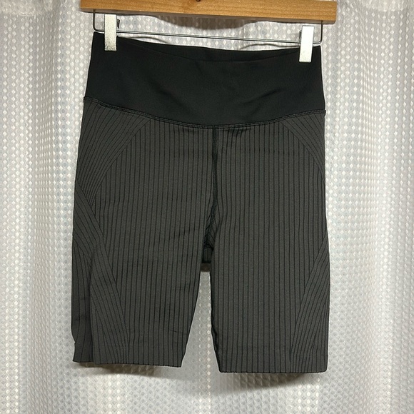 Lululemon Ebb to Street High Rise 8” short - Picture 2 of 6